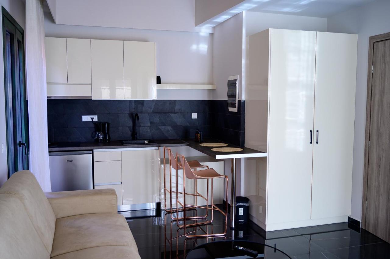 Luxury Suites By Panagiota Preveza Exterior photo